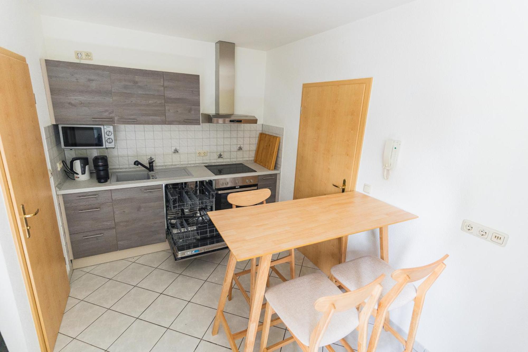 Appartment In Den Weinbergen Bei Mainz - Mit 2X Doppelzimmern, 1X Grosses Wohnzimmer, Bad & Kueche Stadecken-Elsheim Εξωτερικό φωτογραφία