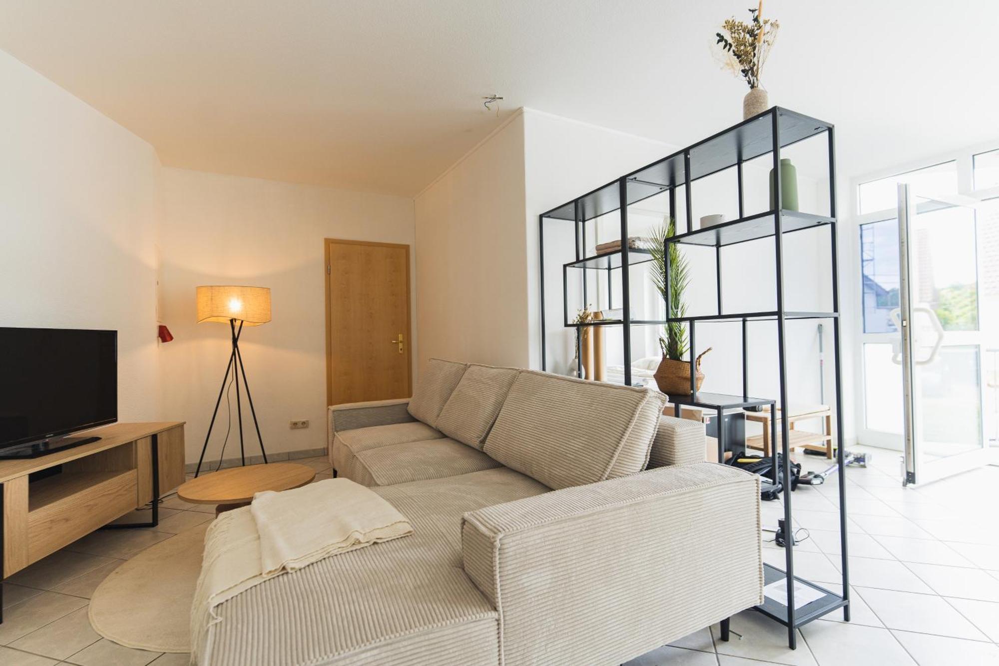 Appartment In Den Weinbergen Bei Mainz - Mit 2X Doppelzimmern, 1X Grosses Wohnzimmer, Bad & Kueche Stadecken-Elsheim Εξωτερικό φωτογραφία